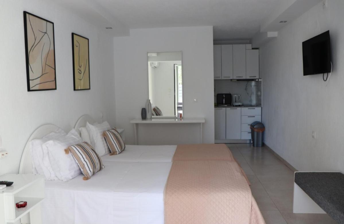 Fiosal Apartments 2 スキアトスタウン エクステリア 写真